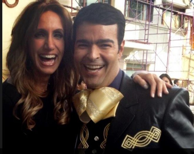 404789_480034245386485_1150484169_n