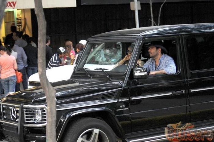 403002_499255403464369_1091097374_n