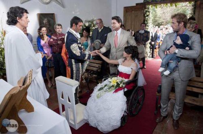 216062_167792883277291_3049989_n