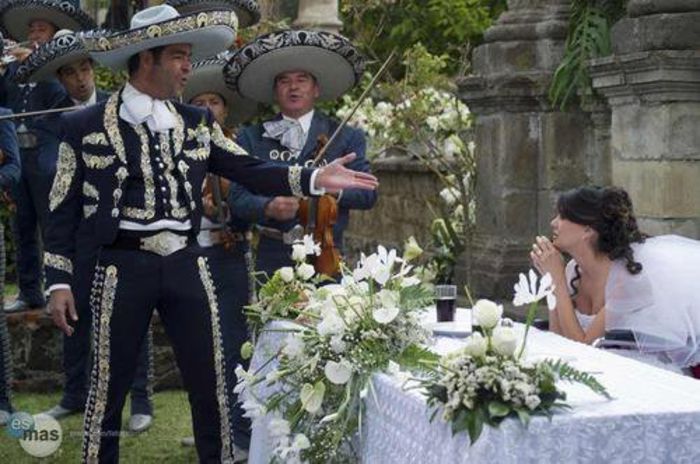 216294_167792373277342_6346157_n