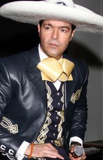 395392_467771729946070_2009374763_n