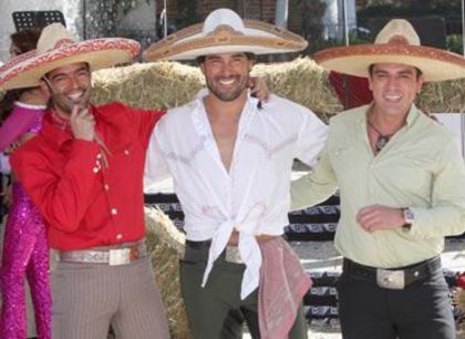 298942_460399427349967_370211506_n