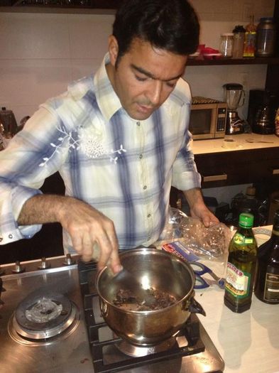 559528_427172724005971_256240651_n