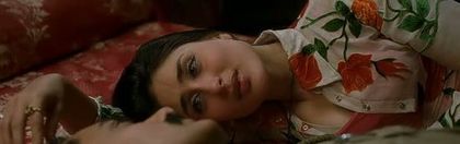 VLCsnap-00050 - Kareena Kapoor 2