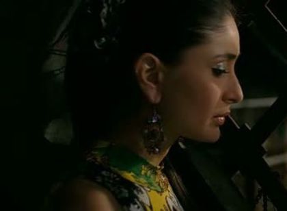 VLCsnap-00051 - Kareena Kapoor 2