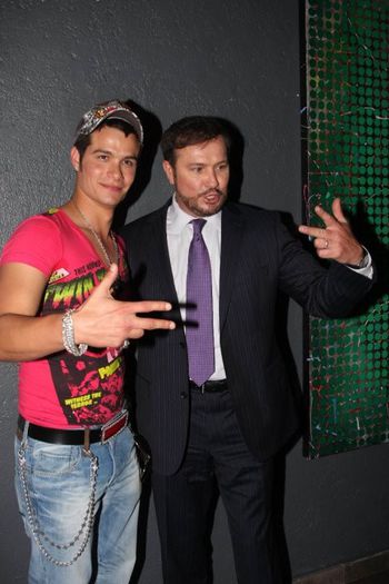 29702_119488144759632_2589917_n