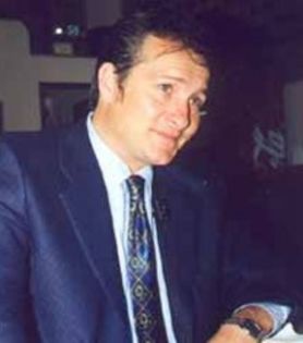 25560_108636405844806_3914980_n - Arturo Peniche