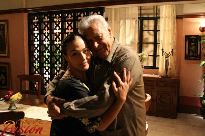 395186_522052131142415_485546492_n