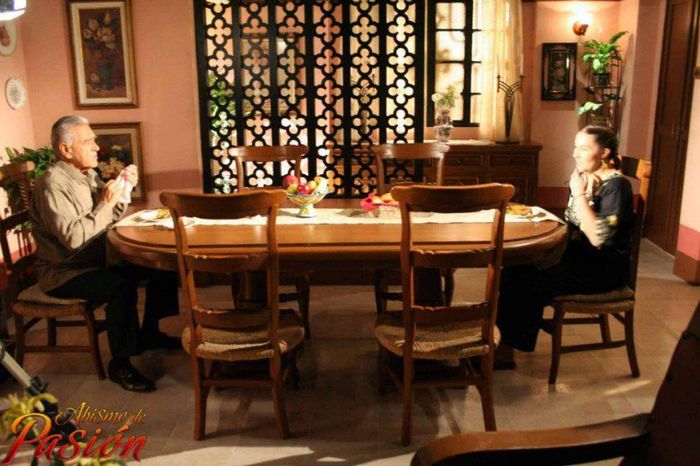 545883_522052257809069_938076901_n