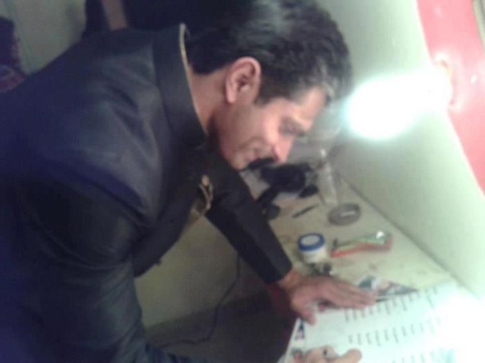 302066_10151541350789798_1888832191_n - Karan Singh Grover
