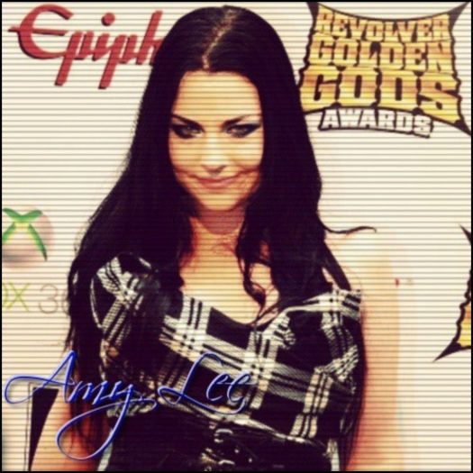 - . Day 196 . Ora 15;22 . 25 . o4 . 2o13 . - She is totally my favorite Amy Lee