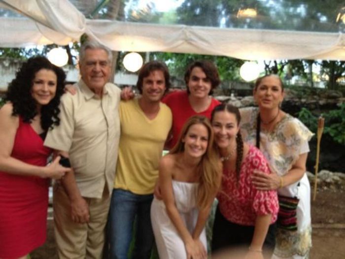 b74801ceb3cbd8d0c6774276ce661817