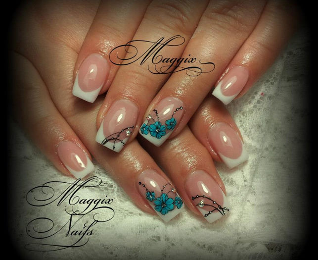 384407_520812674623163_1700830058_n