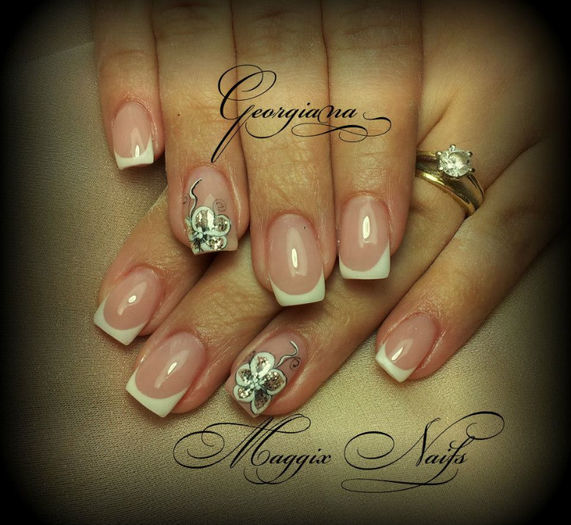 46611_513991731971924_1827599237_n