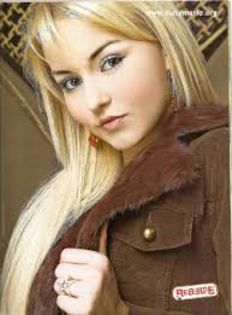 descărcare (5) - Angelique Boyer