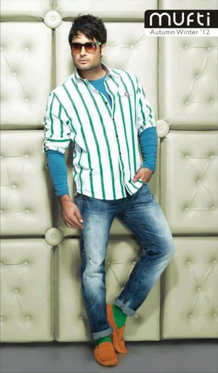 431741_497326473624401_591434900_n - Vivian Dsena