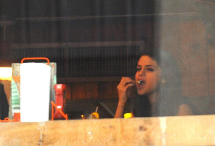 2 - Selena having lunch