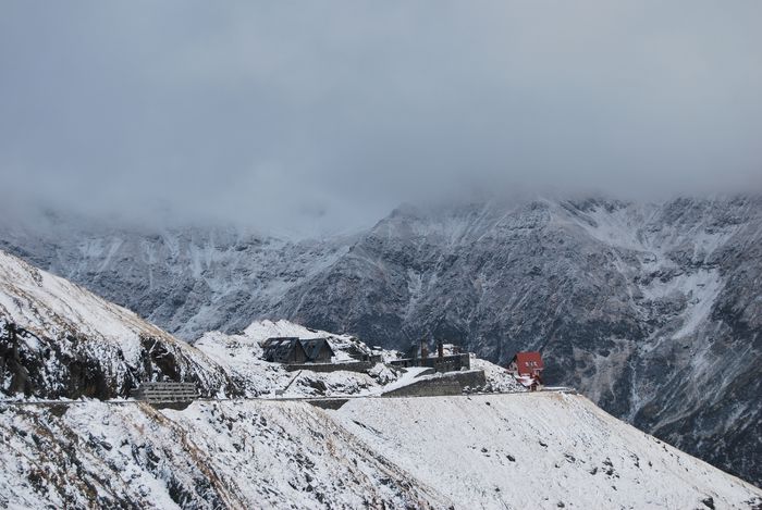 cabana slvamont , cota 2000