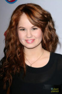 61799784_JTIFSZA3 - poze cu debby ryan