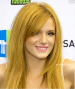 87525555_FYVBARO3 - poze cu bella thorne