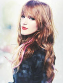 87525659_QPHUYOU3 - poze cu bella thorne