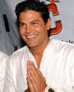 14815_101888833331202_919024_n