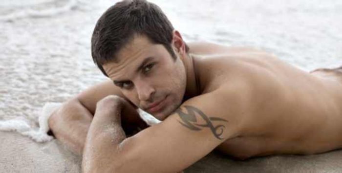 524056_371324066320688_747593681_n