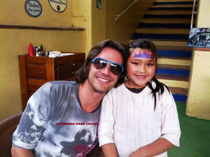 554766_261070147370529_288843331_n