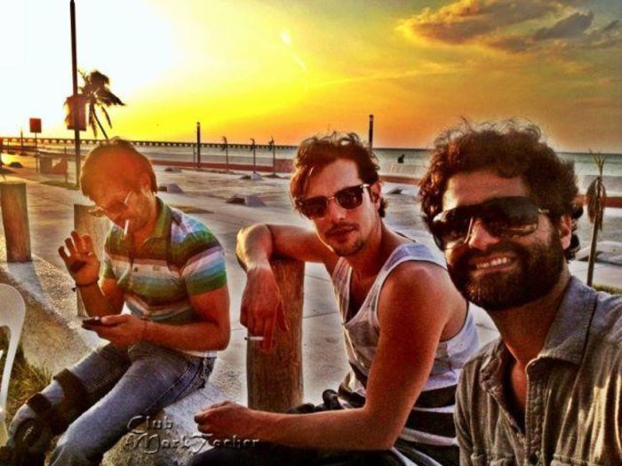 555839_571094529591571_1092917826_n