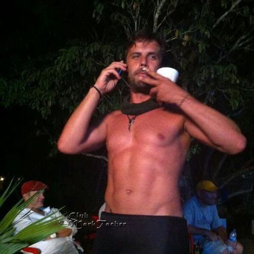 604054_566891866678504_2036276849_n