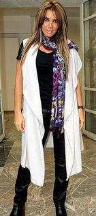 305174_148429441912555_7784298_n