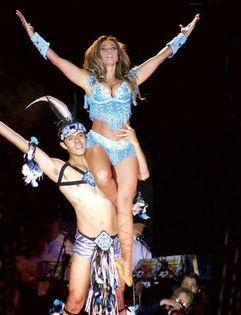 562663_464129913620762_1481686307_n