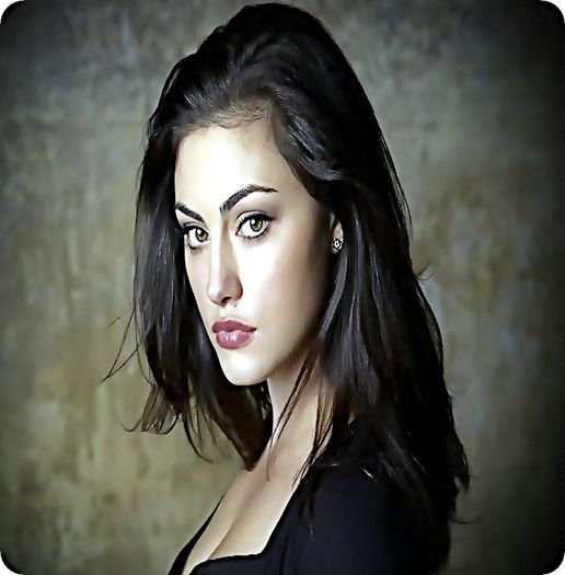 own IASMIN - d-Phoebe Tonkin