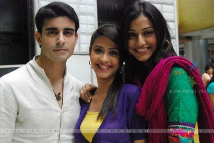 233950-gautam-dimple-and-mala