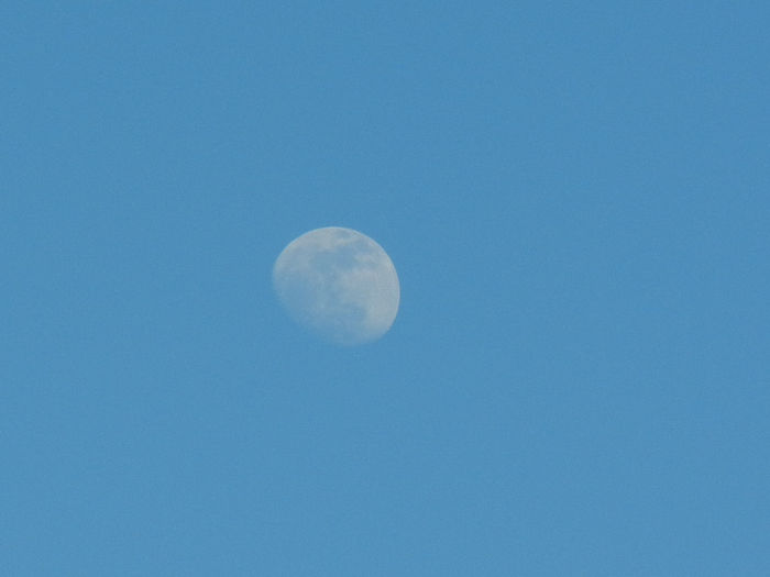 Beautiful Moon (2013, Apr.22, 6.52 PM)