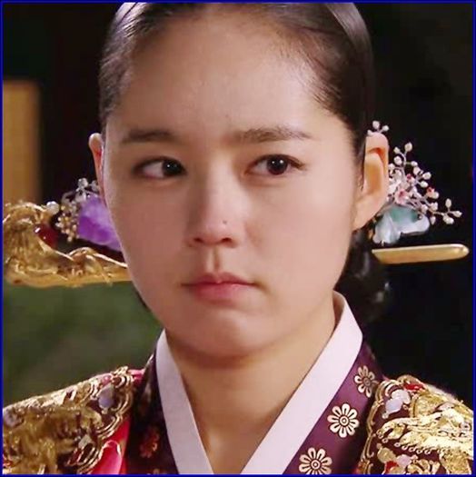 4 - 8x - Moon embraces the Sun - x8