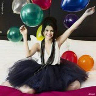 34313962_LSSJBGUPB - poze cu selena gomez