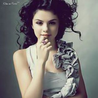 34314015_PALTRVYKS - poze cu selena gomez