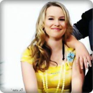 34316126_ZEXCEXTHE - poze cu bridgit mendler