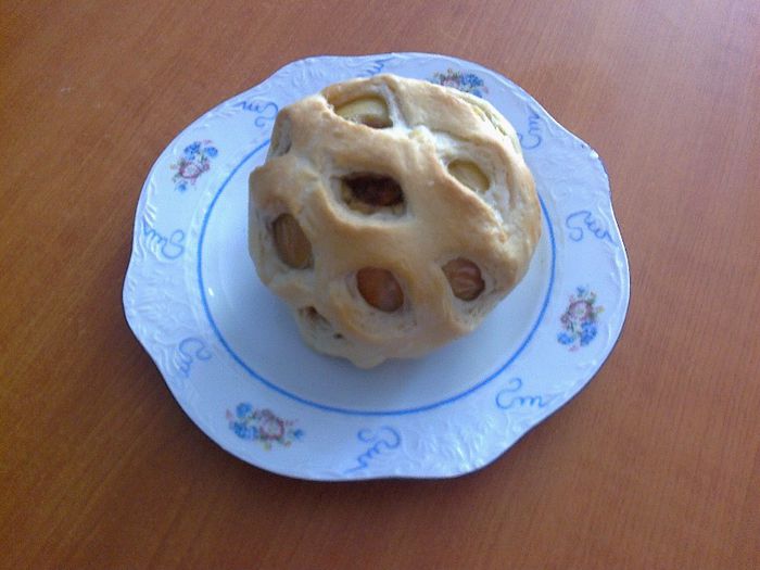 Mere coapte in aluat - 5; cu dulceata de gutui si nuci
