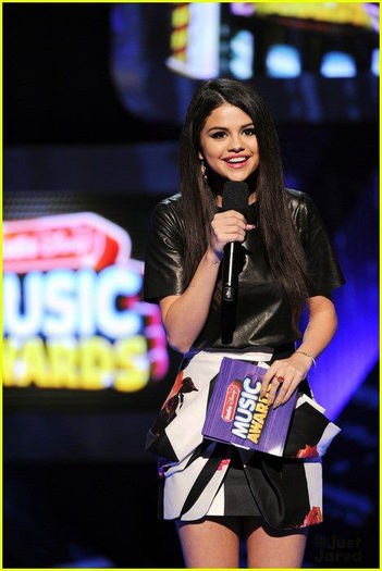 1 - Radio Disney Music Awards---27 April 2013