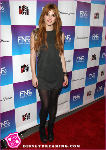 Bella-Thorne-Makeup-Free