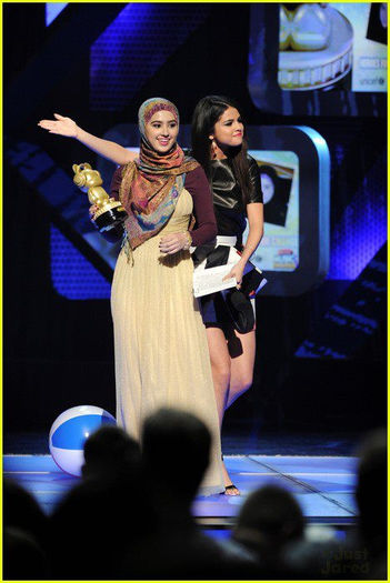 16 - Radio Disney Music Awards---27 April 2013