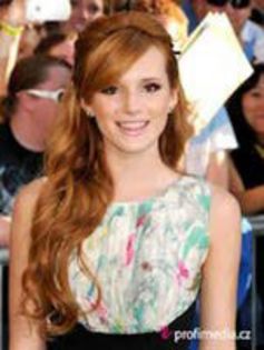 87106499_DYJCHWQ - poze cu bella thorne