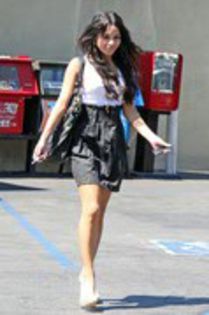 TFIFXEQEIGEGHJJJHAT - vanessa hudgens