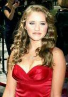 JKOBIKQSQGMQKRBQWRF - emily osment