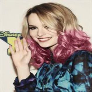 88645921_WVFBFTM - poze cu bridgit mendler