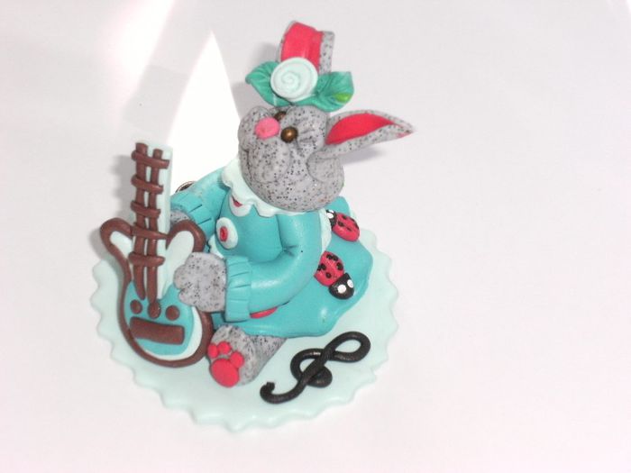 iepurila muzicant 003