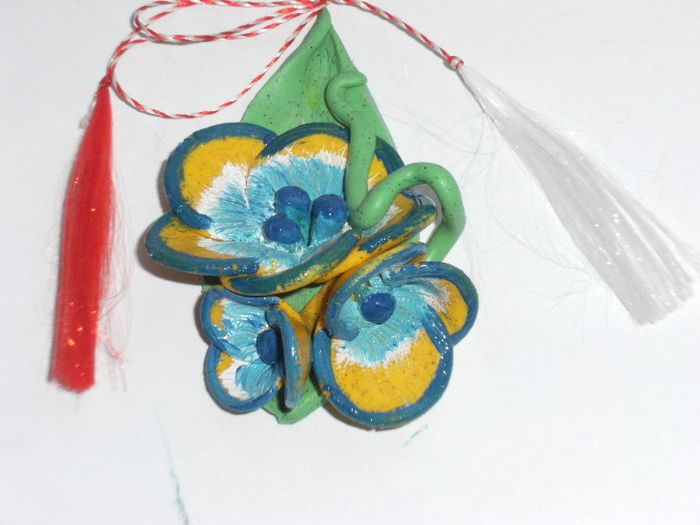 martisoare brose pictate 009 - Martisoare