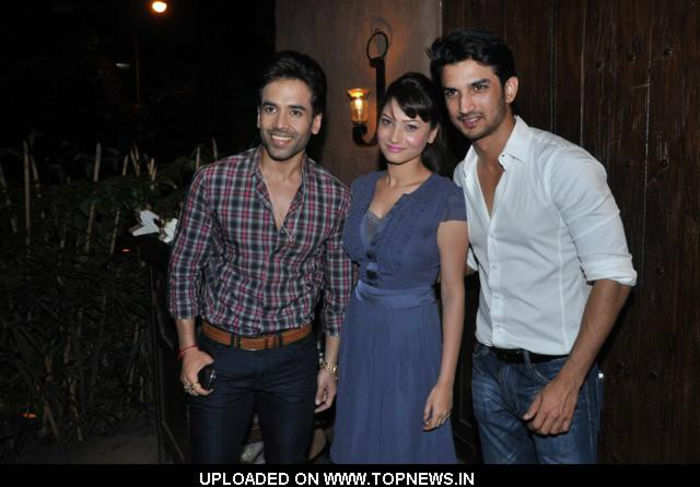 tusshar-kapoor-ankita-lokhande-sushant-singh-rajput2